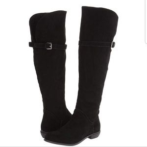 100% leather very volatile boots